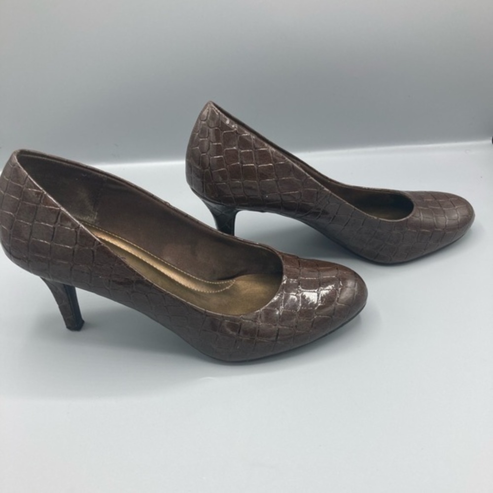 💋 Comfort Plus Predictions Patent leather snakeskin pumps he…